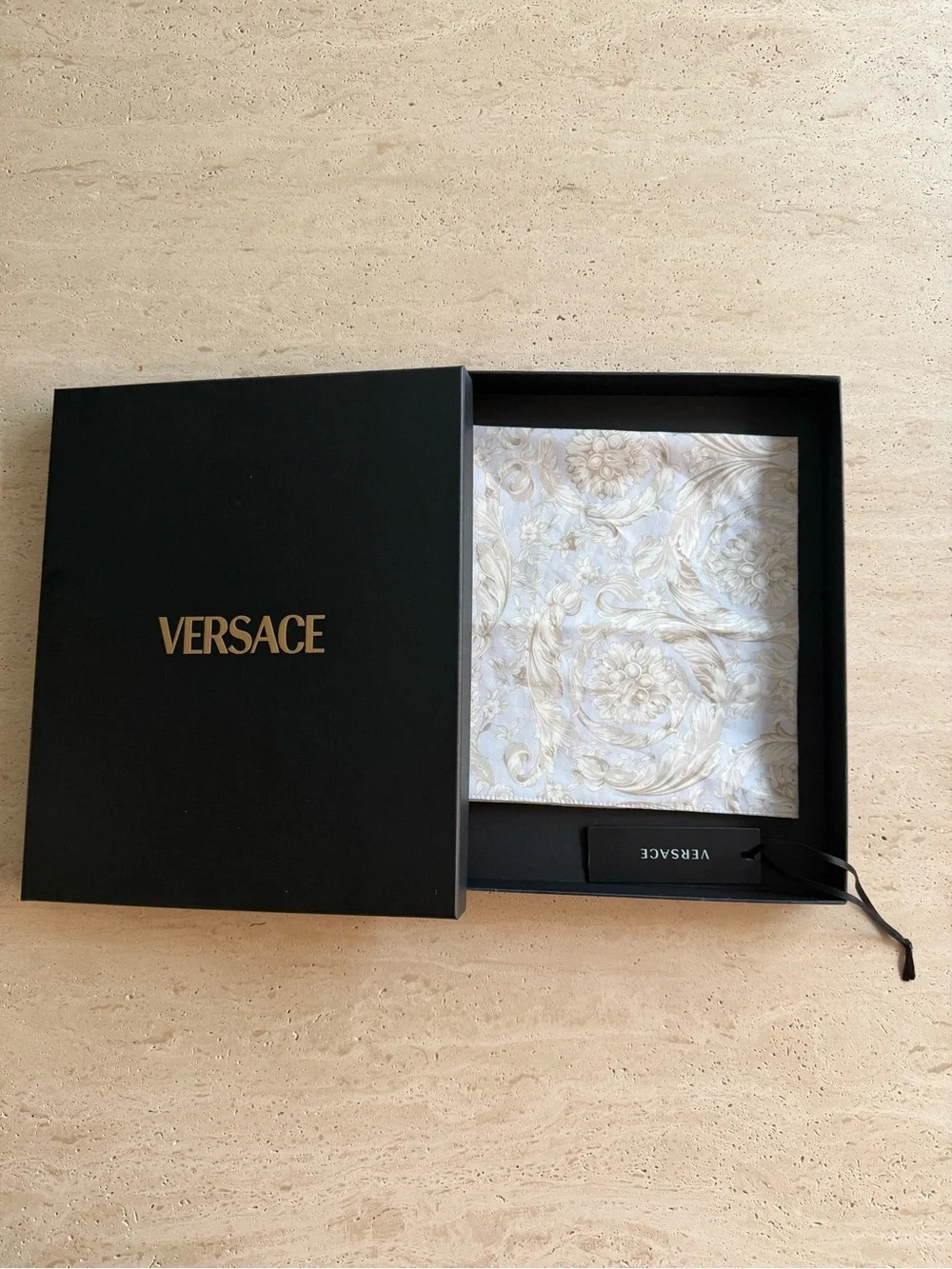NWT Versace Barocco Print Cotton Blue Square Scarf Foulard Bandana Made in Italy